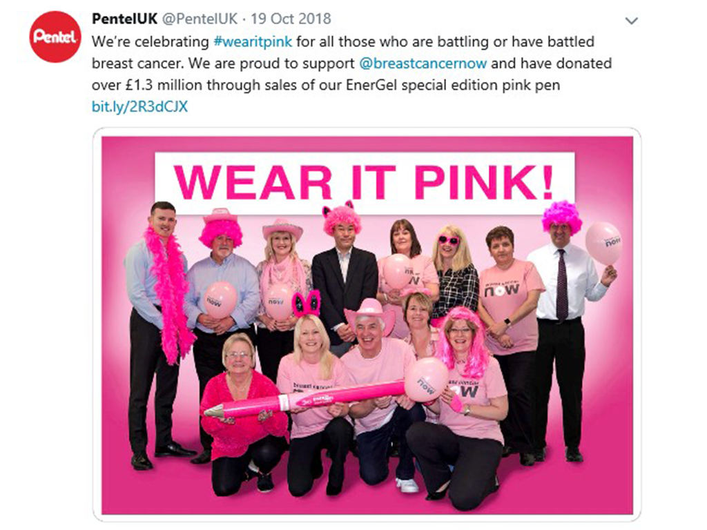 乳がん撲滅月間にSNSをピンク色に染めるイギリスぺんてるのスタッフ